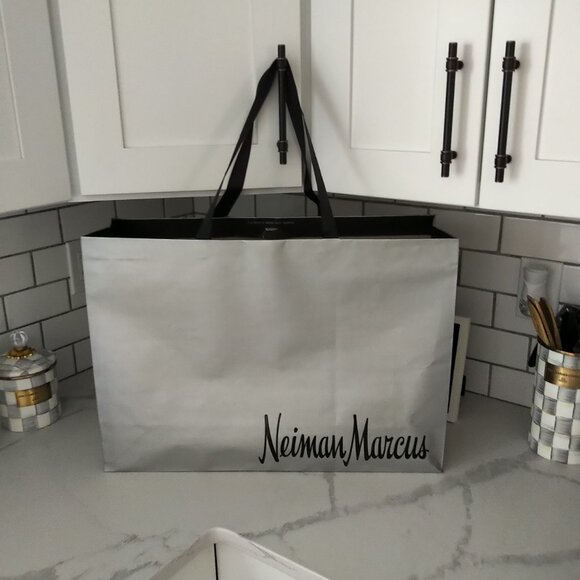 Neiman's Authentic NIB's Versace HomeSet Candelabra Journal Wine Stopper Pillows - Picture 12 of 16